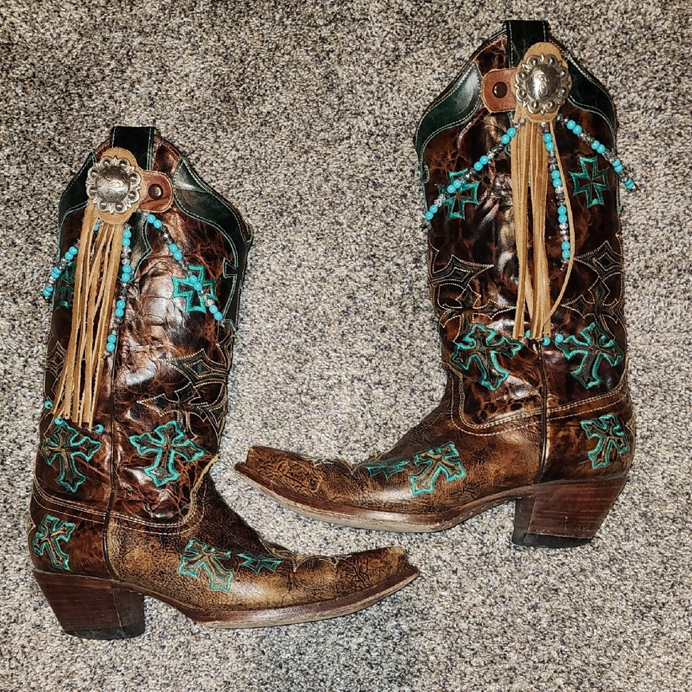 Brown and Turquoise Western Boots With Turqoise Boot Charms